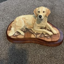 Border fine arts Golden